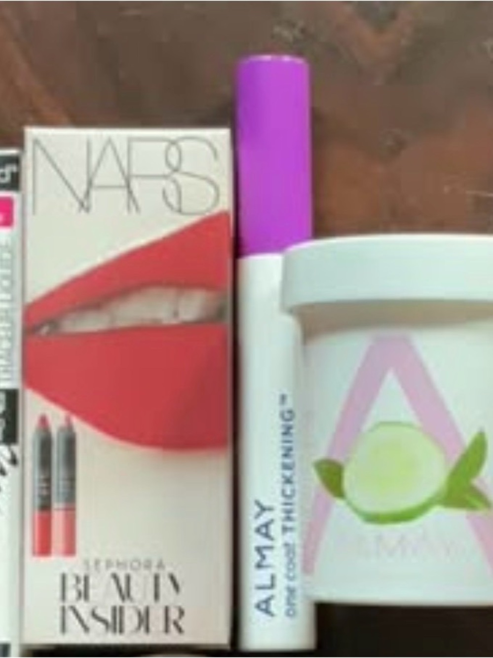 Makeup set- mascara eyeliner makeup remover pads & lipliners